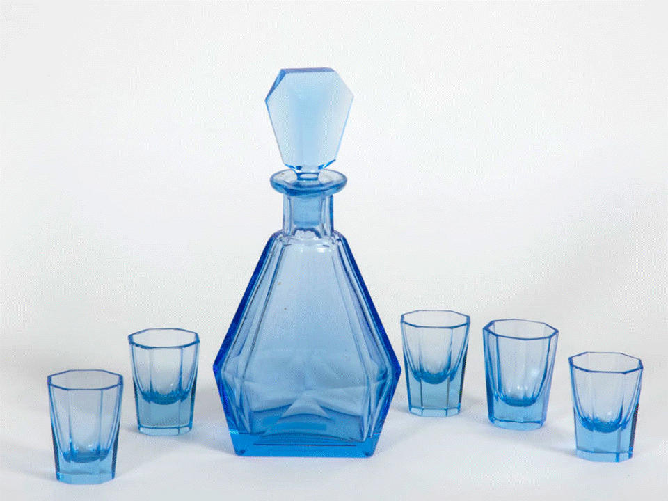 בקבוק ליקר זכוכית תכלת בהיר + 5 כוסיות קריסטל.gif