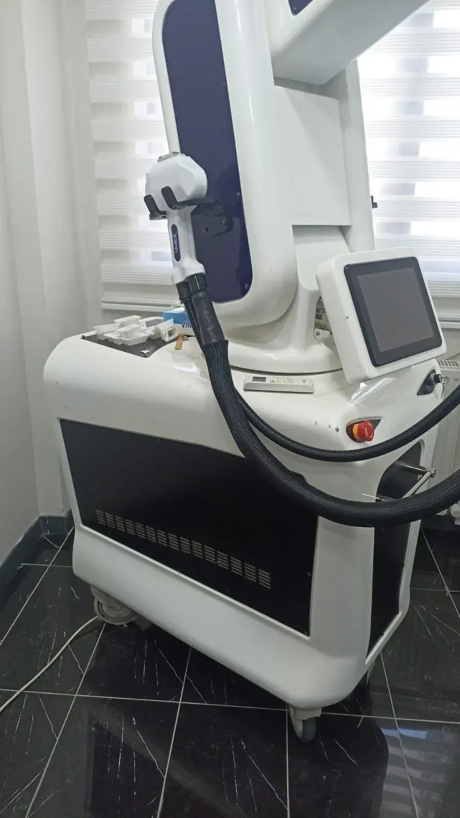 RobotX & UmeX Lazer Epilasyon Cihazları