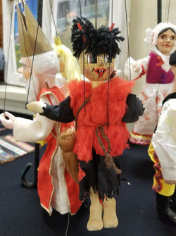 46902096_329213884543898_202271423387087