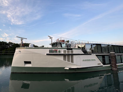 Ultra luxury River ship - Riverside Ravel on the Rhône River