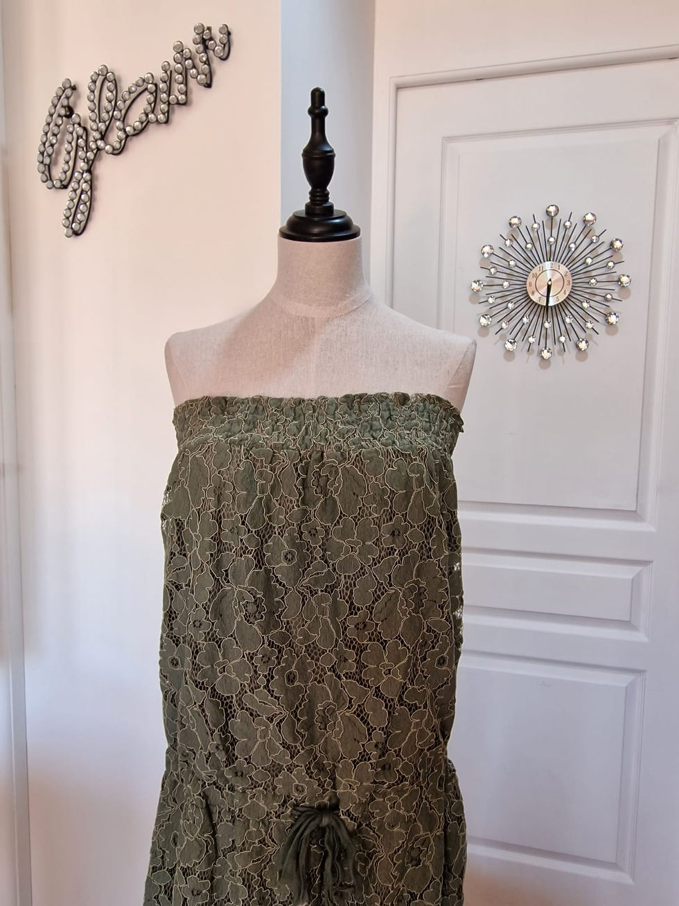 Miniature : Combinaison bustier tout en dentelle