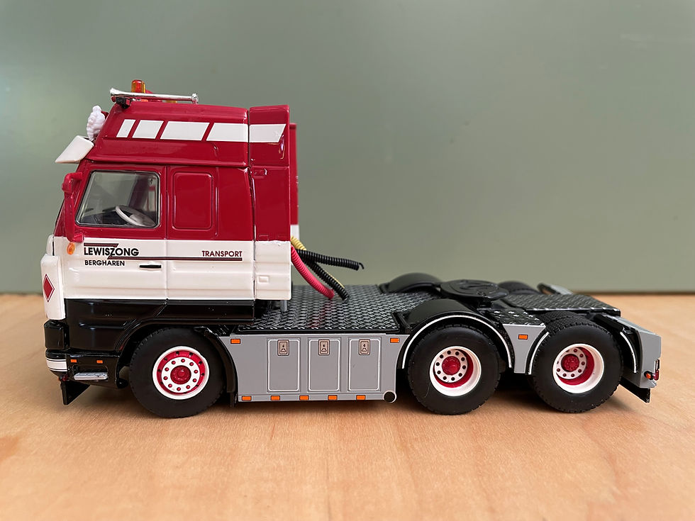 Thumbnail: Miniatuur Lewiszong Scania 143 6x2 (1:50 - WSI)