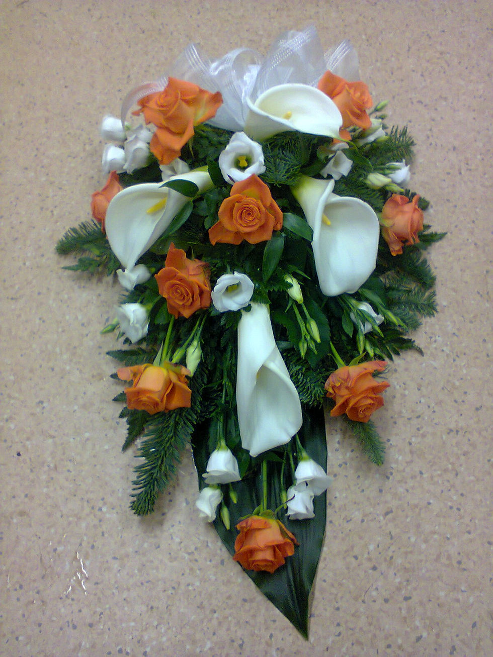 009 Oranssikeltainen