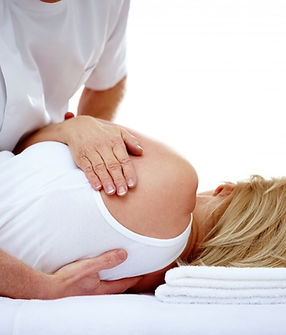 Osteopata sul lavoro