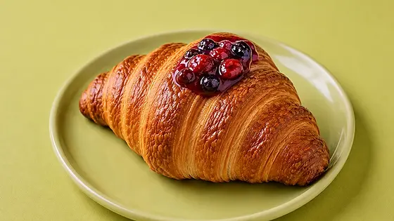 Mixed Berries Croissant