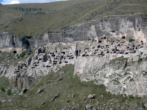 vardzia-3.jpg
