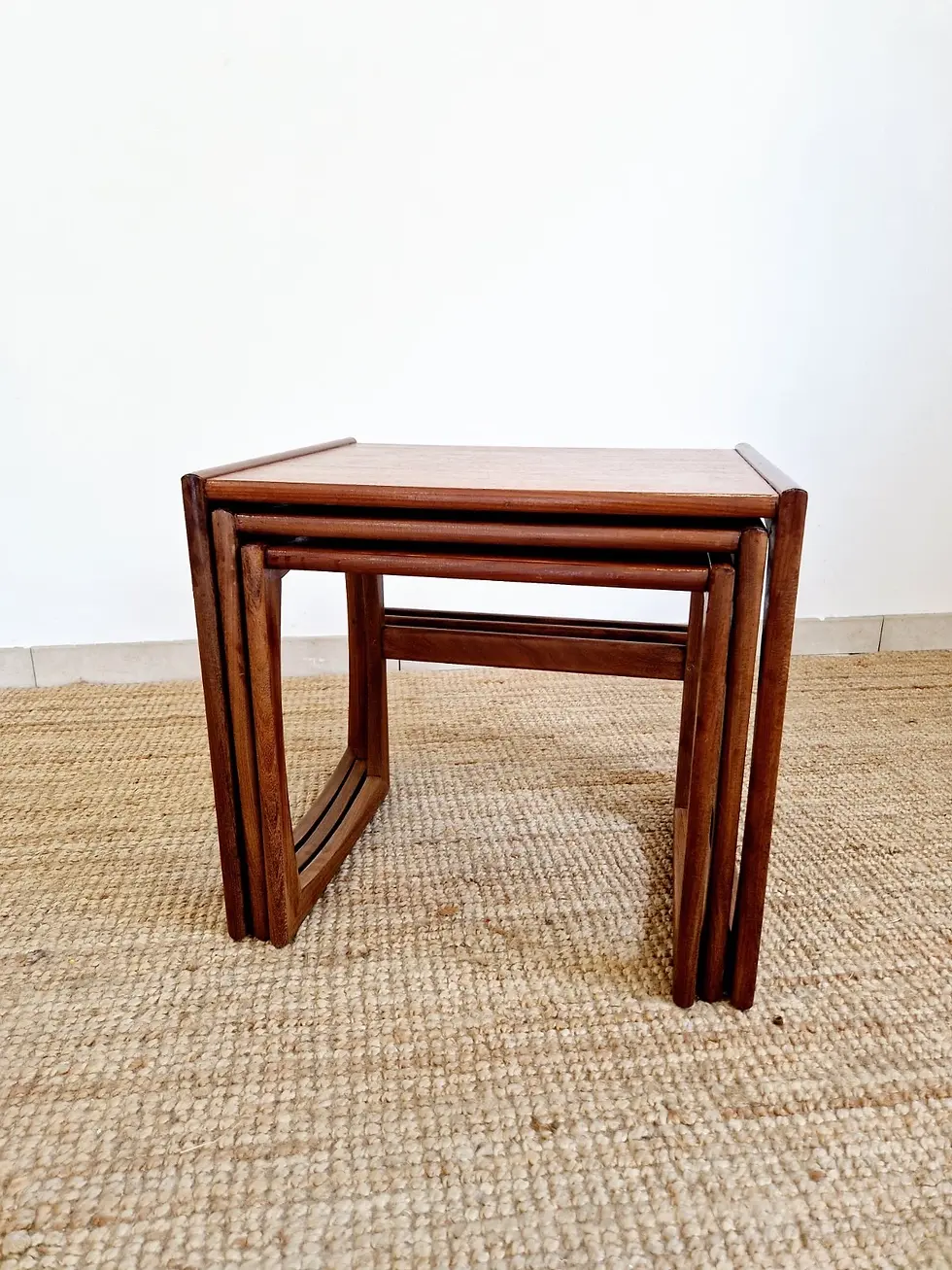 Miniature : Vintage Nest of GPLAN Tables 1960s