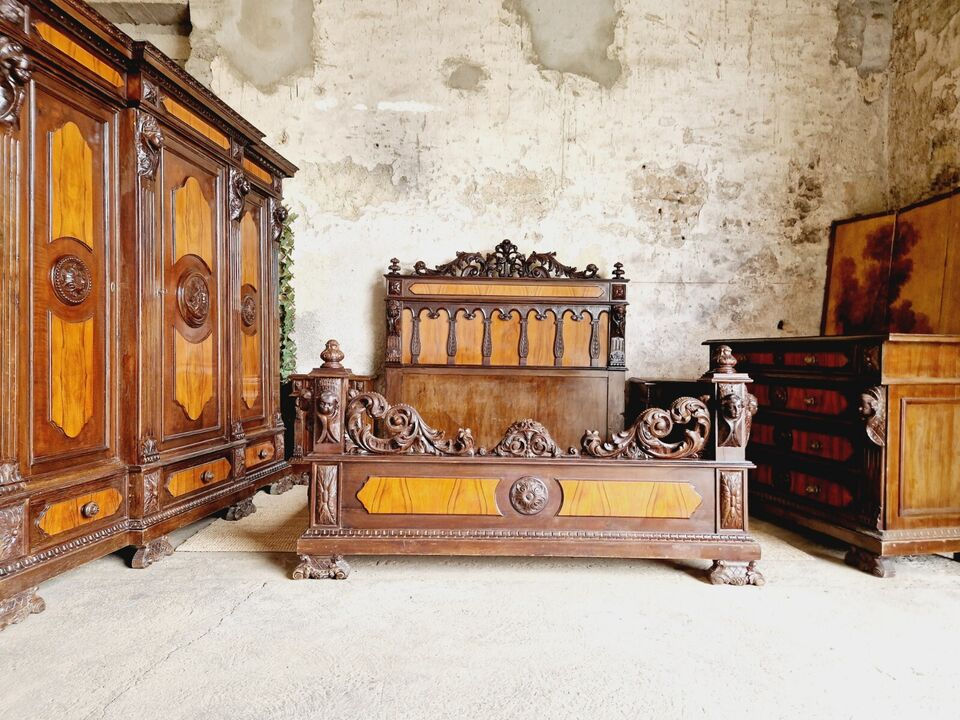 Miniature : Italian Bedroom Set Renaissance Style