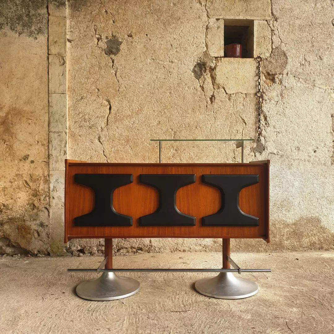 Mid Century Cocktail Bar