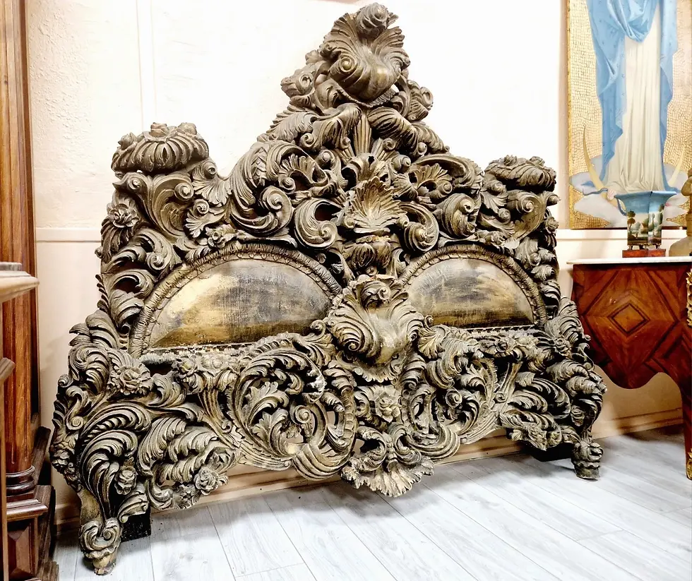 Miniature : Venetian Rococo Style Bed in solid Wood