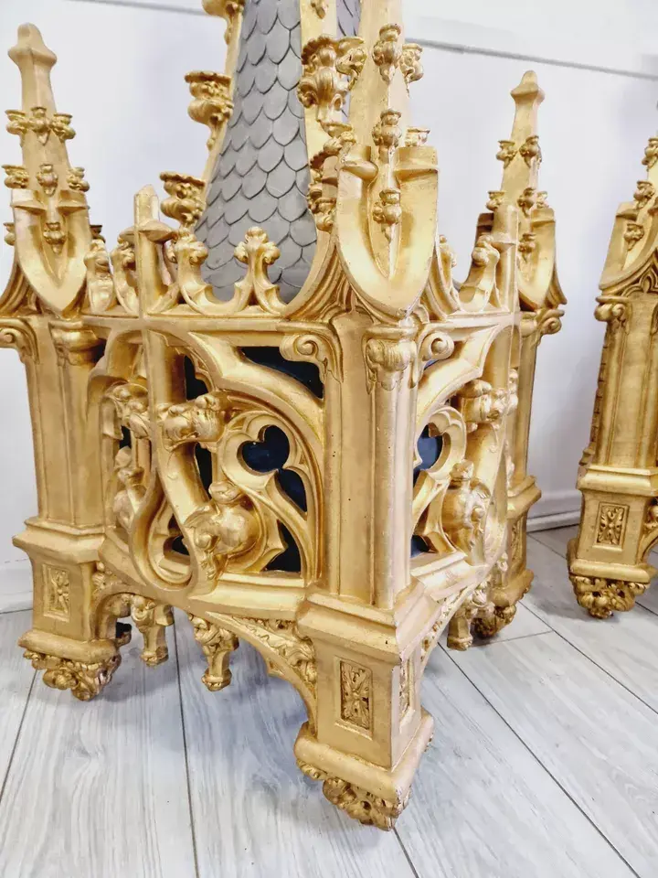 Miniature : Fabulous Pair of Huge Church Chapiteaux Decoration