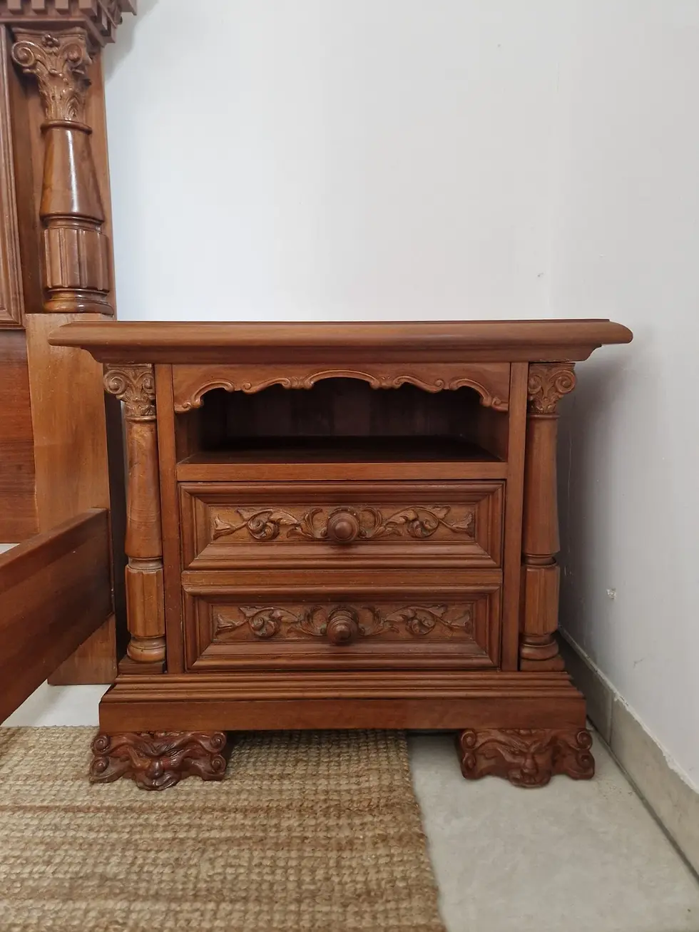 Miniature : Antique King Size Bed and Cabinets Renaissance Style