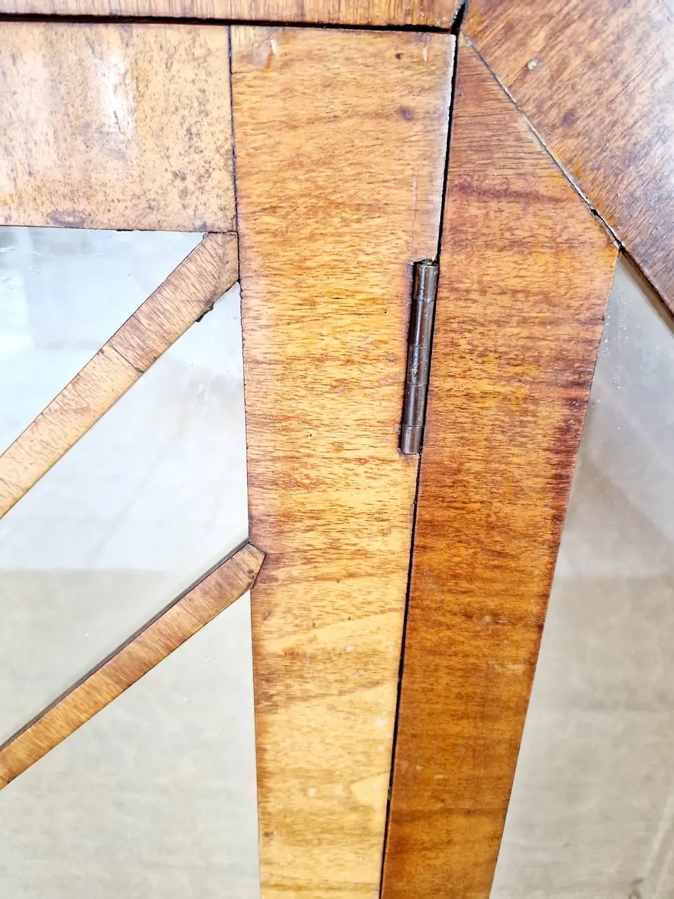 Miniature : Art Deco Display Cabinet In Burl Walnut