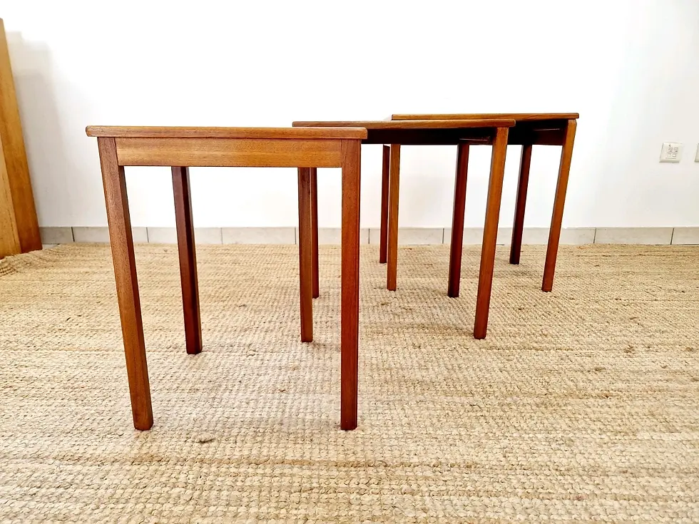 Miniature : Vintage Nest of Mcintosh Tables 1960s
