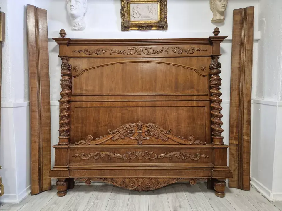 Antique Renaissance Style Bed Italian King Size