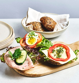 kreativcatering-pasmurt-rundstykke-assortert-0099-1024x1024.jpeg