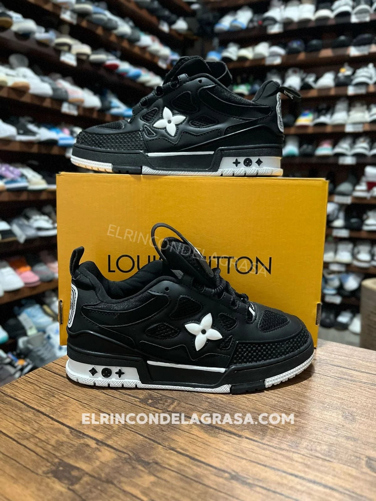 Louis Vuitton Skate Black & White