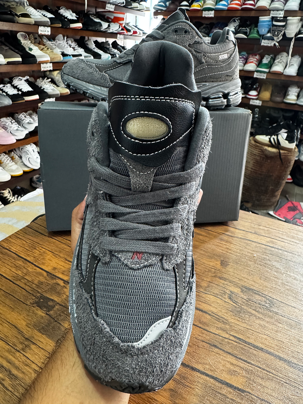 Miniatura: New Balance 2002R