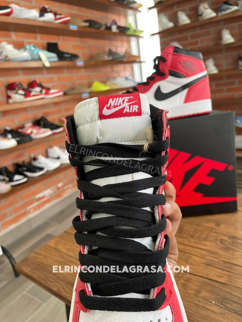 Miniatura: Jordan 1 Chicago