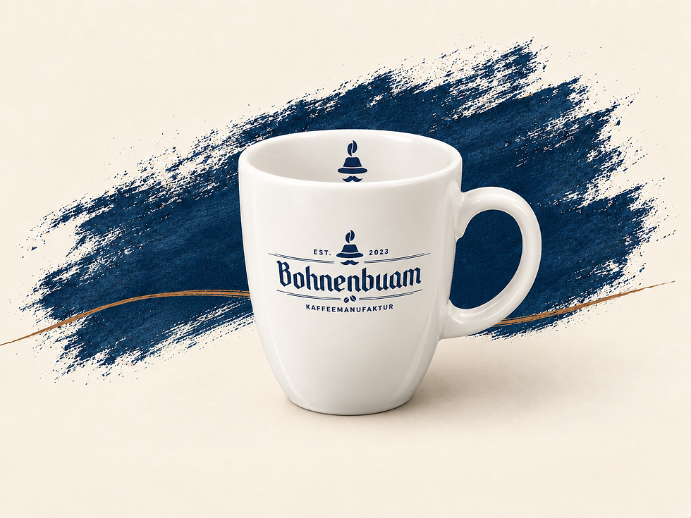 Weißer Bohnenbuam Kaffeebecher mit Logo