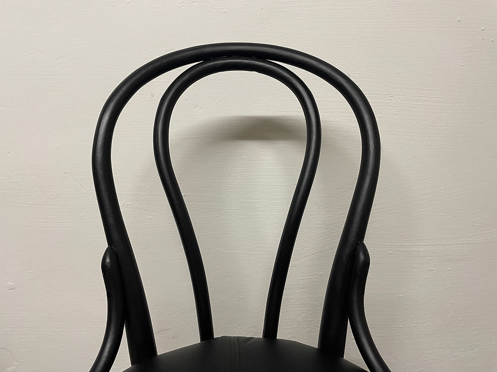 Miniaturbild: Thonet Kaffeehausstuhl 218 in Schwarz Matt