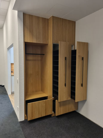 Garderobe, Einbaugarderboe