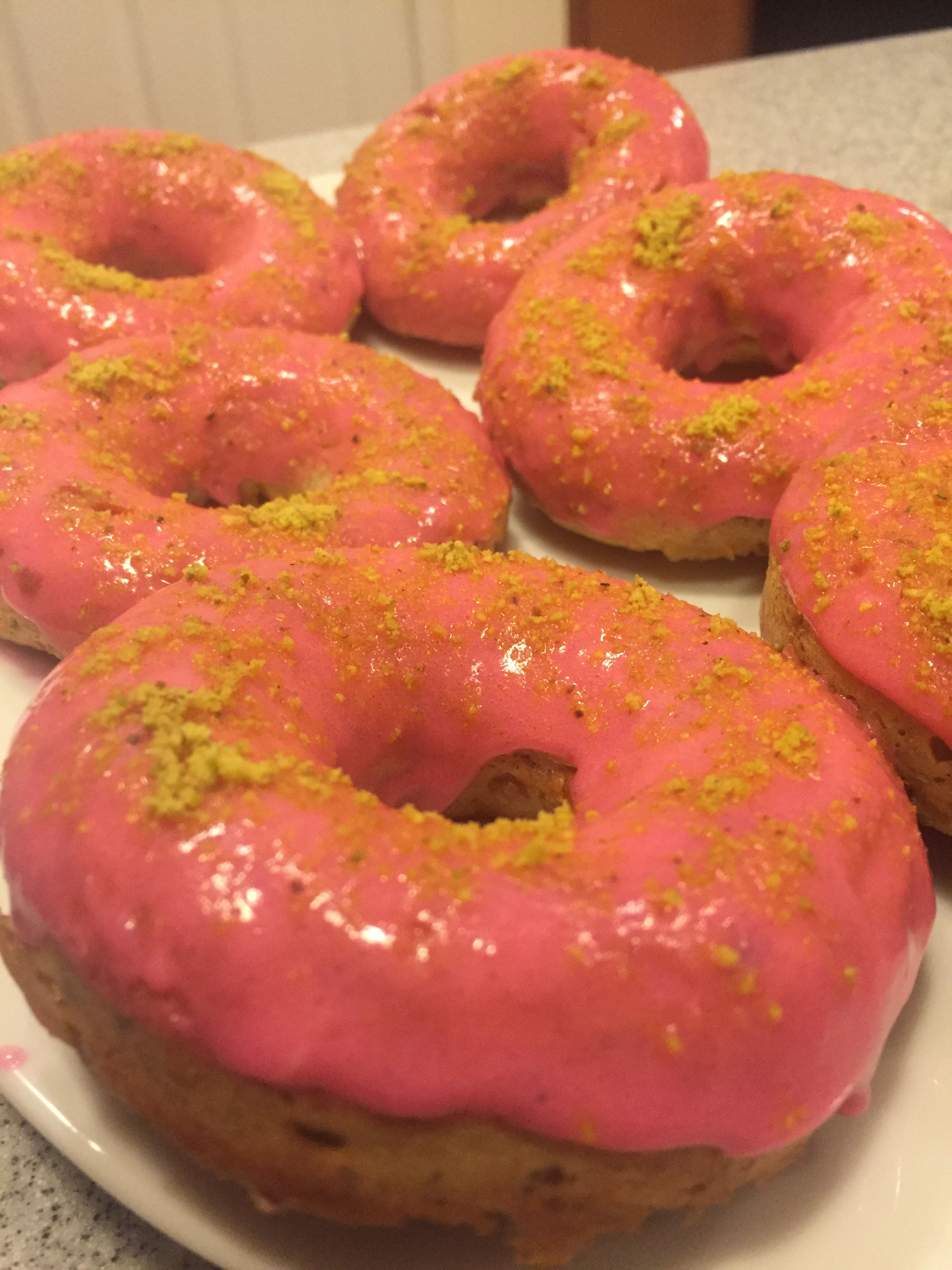 APRIL SPECIAL: ROSE PISTACHIO