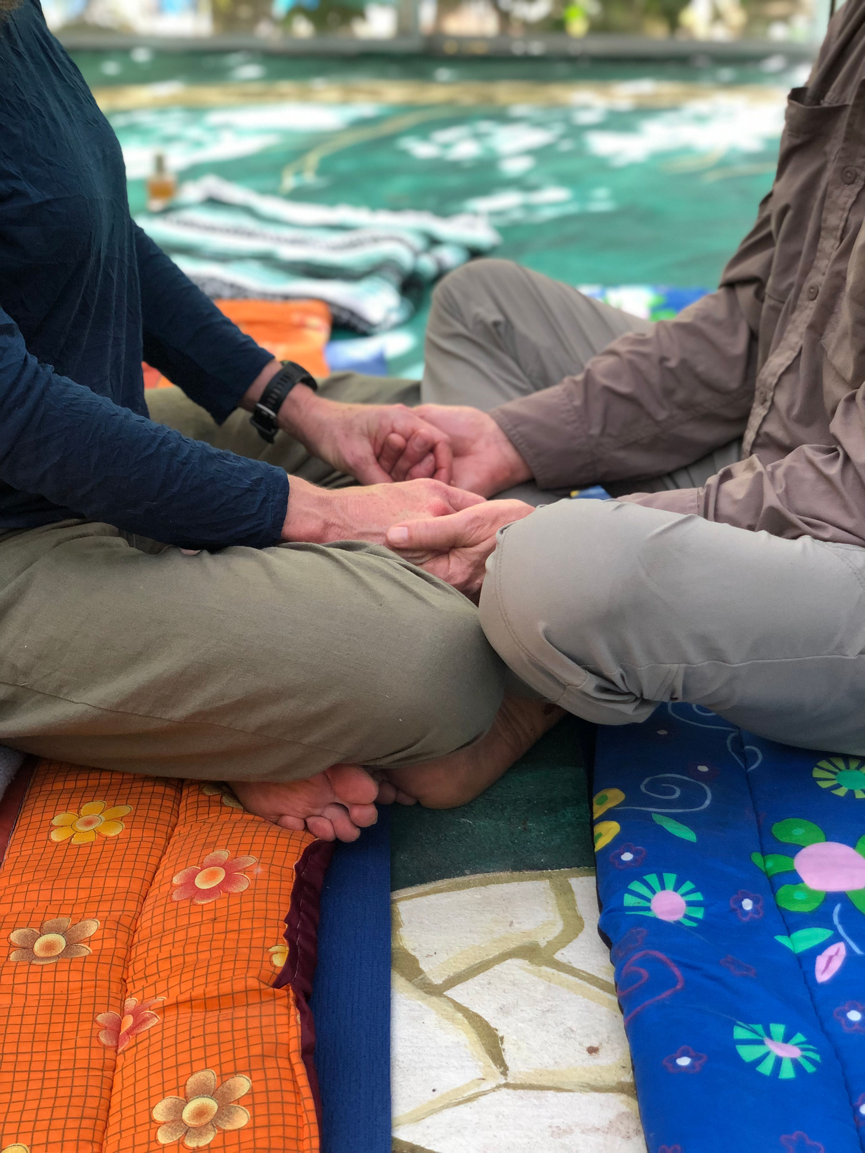 Neo Emotional Release, sesión terapéutica de liberación emocional, terapia Tulum healing session psychosomatics