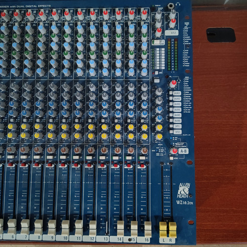 Allen & Heath Wiz16:2DX 16-Channel | SecondLife Audio Gears