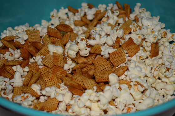 Honey Sriracha Chex Mix