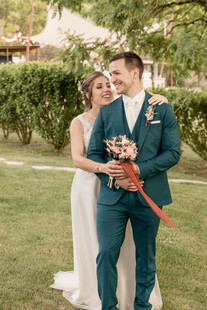 couple Mariage au domaine de la Téoulière