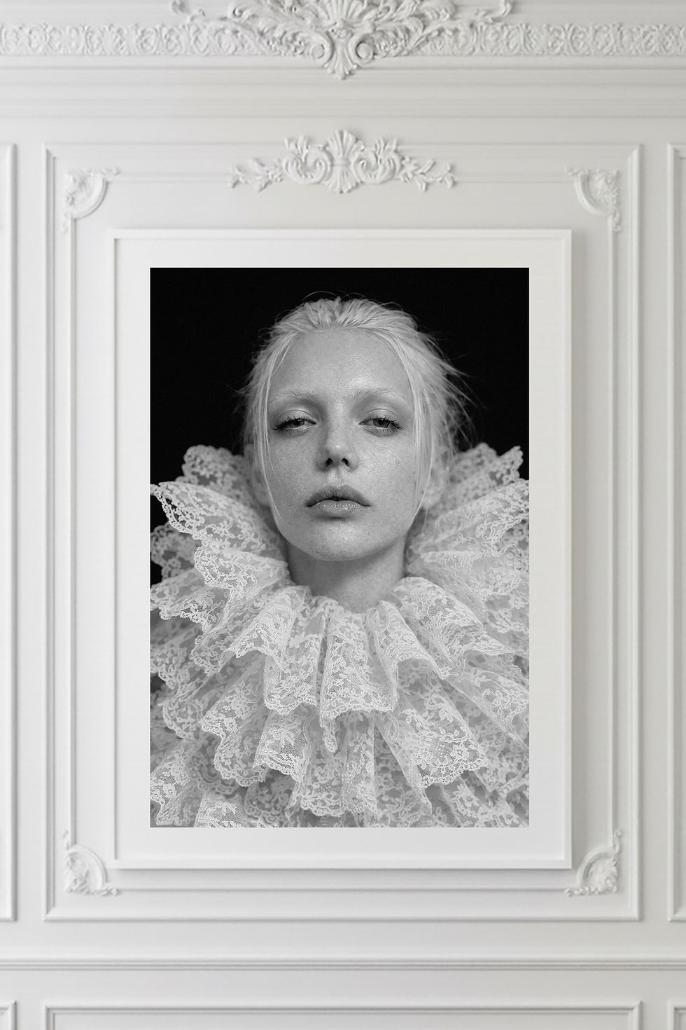 Mathilde — black-and-white fine art portrait, a pale woman in a pleated ruff collar, by HRÈ / Katarzyna Karlen.