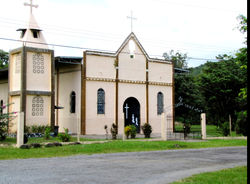 The town of Caldera is small but has its own small mercados and of course a church. Caldera is famou