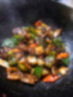 139.Beef with Green Peppers in Black Bean Sauce 士召牛
