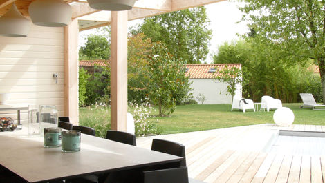 Hotels-Models14015 2_edit_new 2.jpg