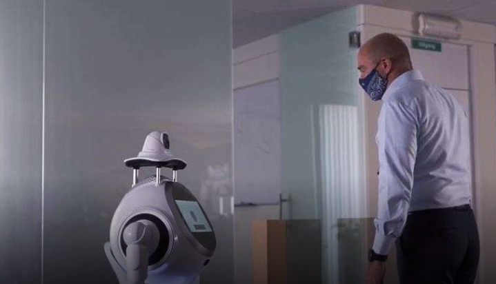 Ouverture sécurisée à l’heure du coronavirus : ce robot veille au respect des mesures