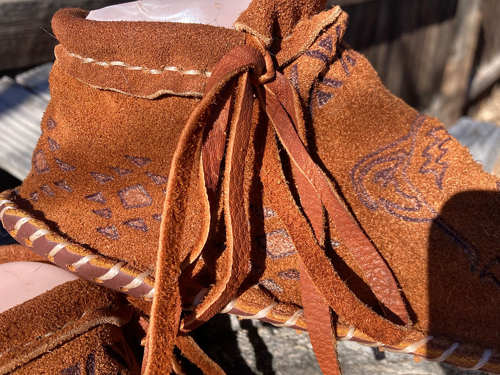 Thumbnail: Handsewn Bison Suede Moccasins with Bear Design – Men’s 9 / Women’s 10