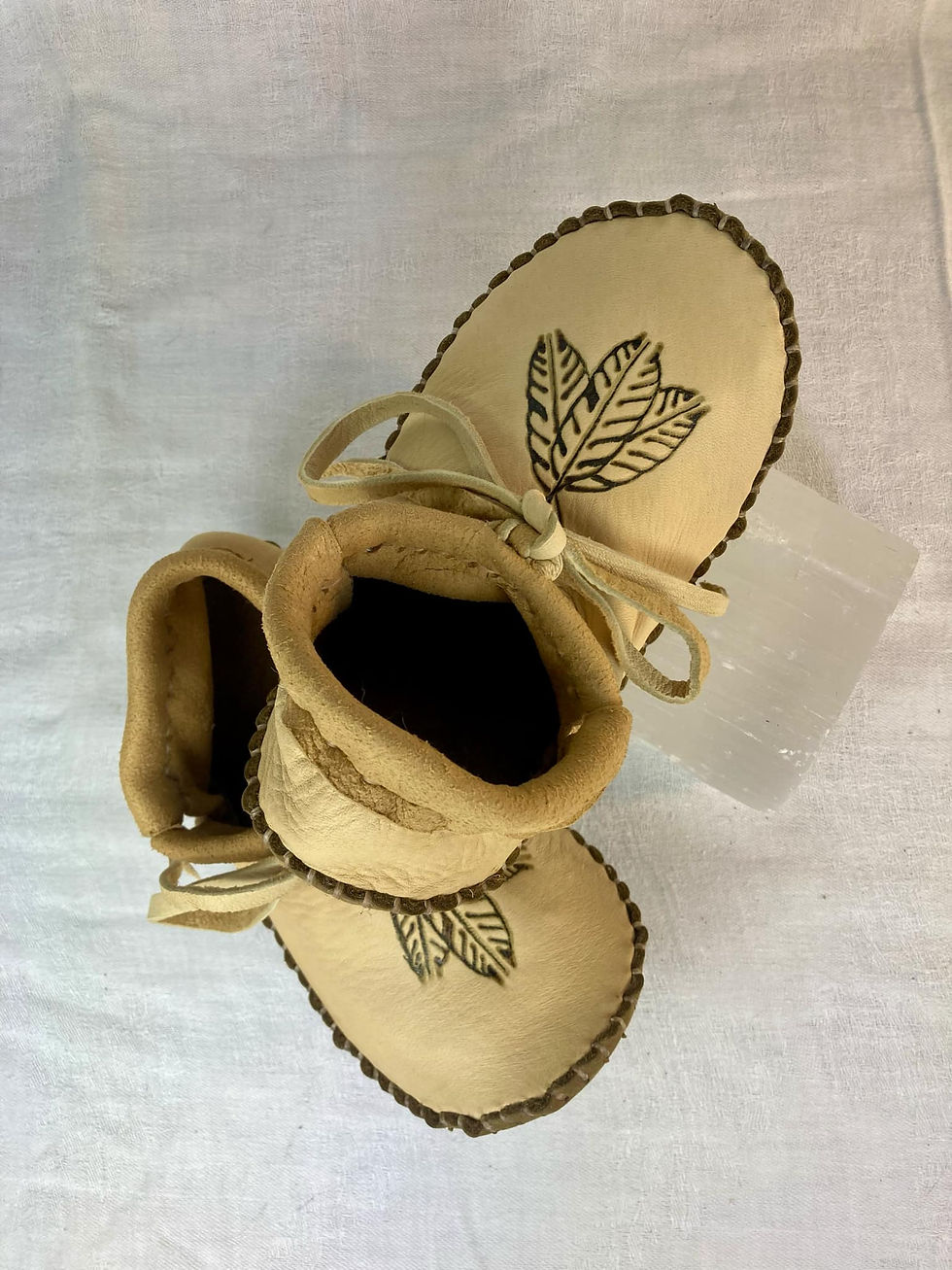 Thumbnail: Hand Sewn Kid's Size Moccasins with Feather Design, Custom Made to Order