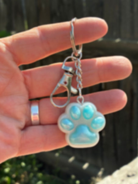 Aqua Paw Print Resin Keychain – Handmade Pet Lover Keychain – Pearlescent Blue D