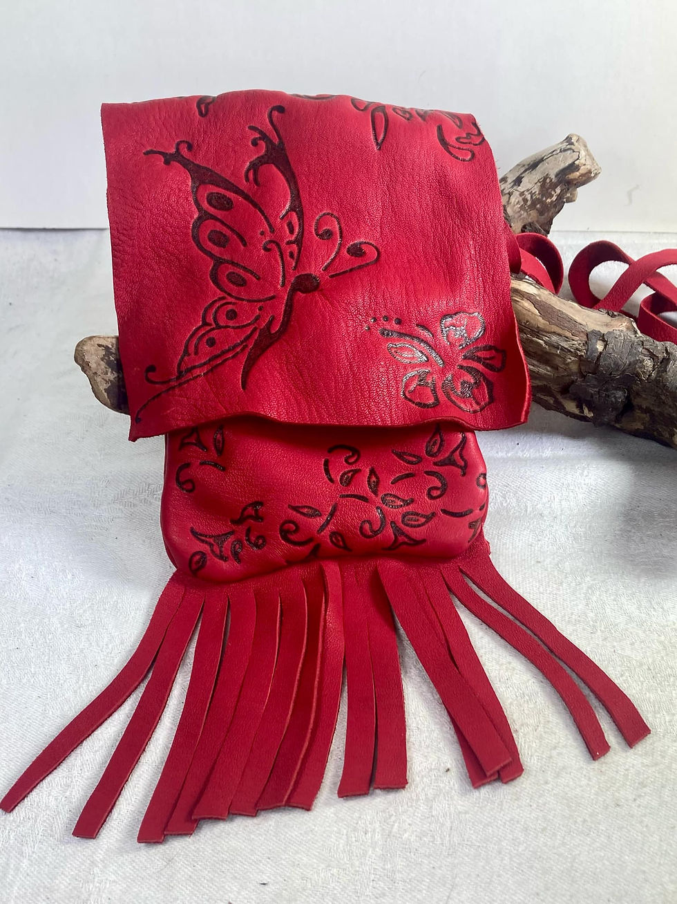 Thumbnail: Handmade Red Leather Fringed Crossbody Bag with Hummingbird and Flower Design