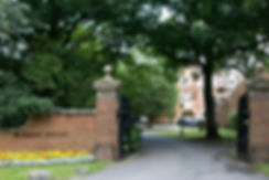 Warren House wedding captured by Grace Pham Wedding Photographer. Warren House is a beautiful wedding venue in Surrey.