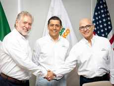 Fotografía donde aparecen: Lic. Luis Javier de la Rocha Zazueta, Ing. Raúl Ernesto Martínez Pulido, Ing. Armando López Orduña