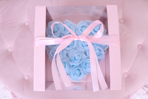Rose Heart Box Baby Blue | Lovely Flowers