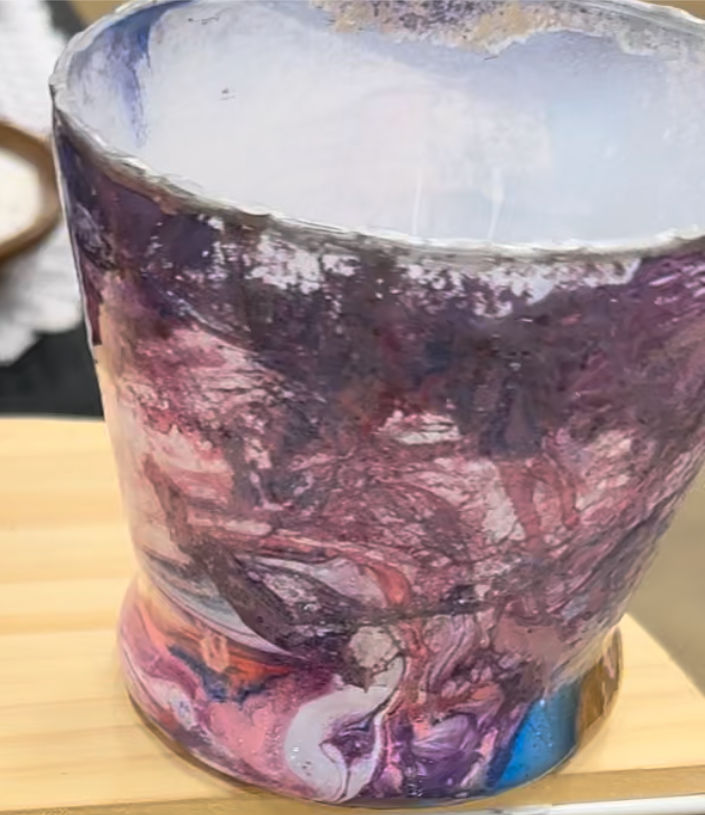 Dip art and resin vase