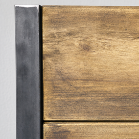 VanFraai, Rohstahl, Industrie-Look mit sichtbarer Handschrift