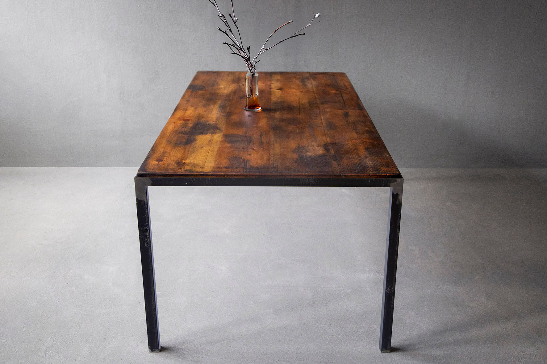 Esstisch Holz Metall, Esstisch massiv, Esstisch modern Holz, Holztisch mit Metallbeinen, Esstisch rechteckig Holz - Vanfraai