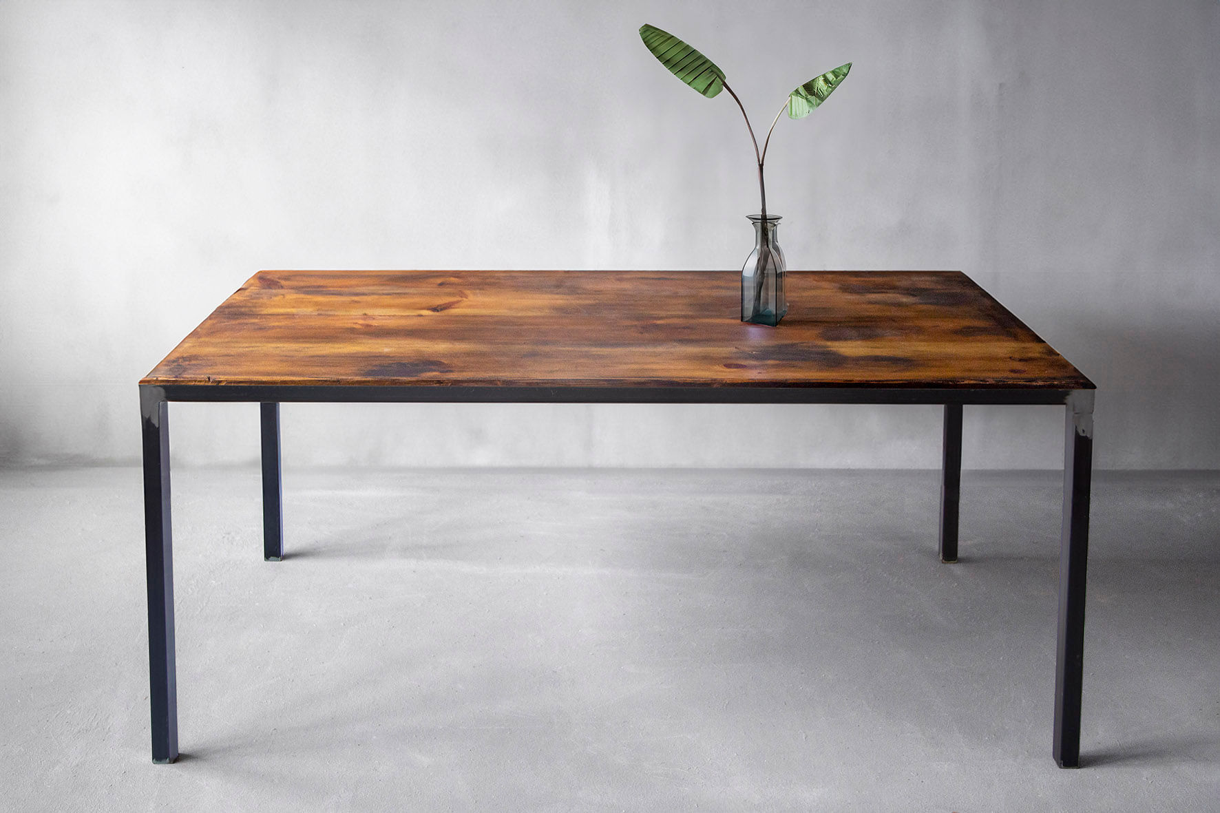 Esstisch Bauholz mit Stahlgestell, Industrietisch Bauholz nach Maß, Esszimmertisch Bauholz Rohstahl Industrial 200x100