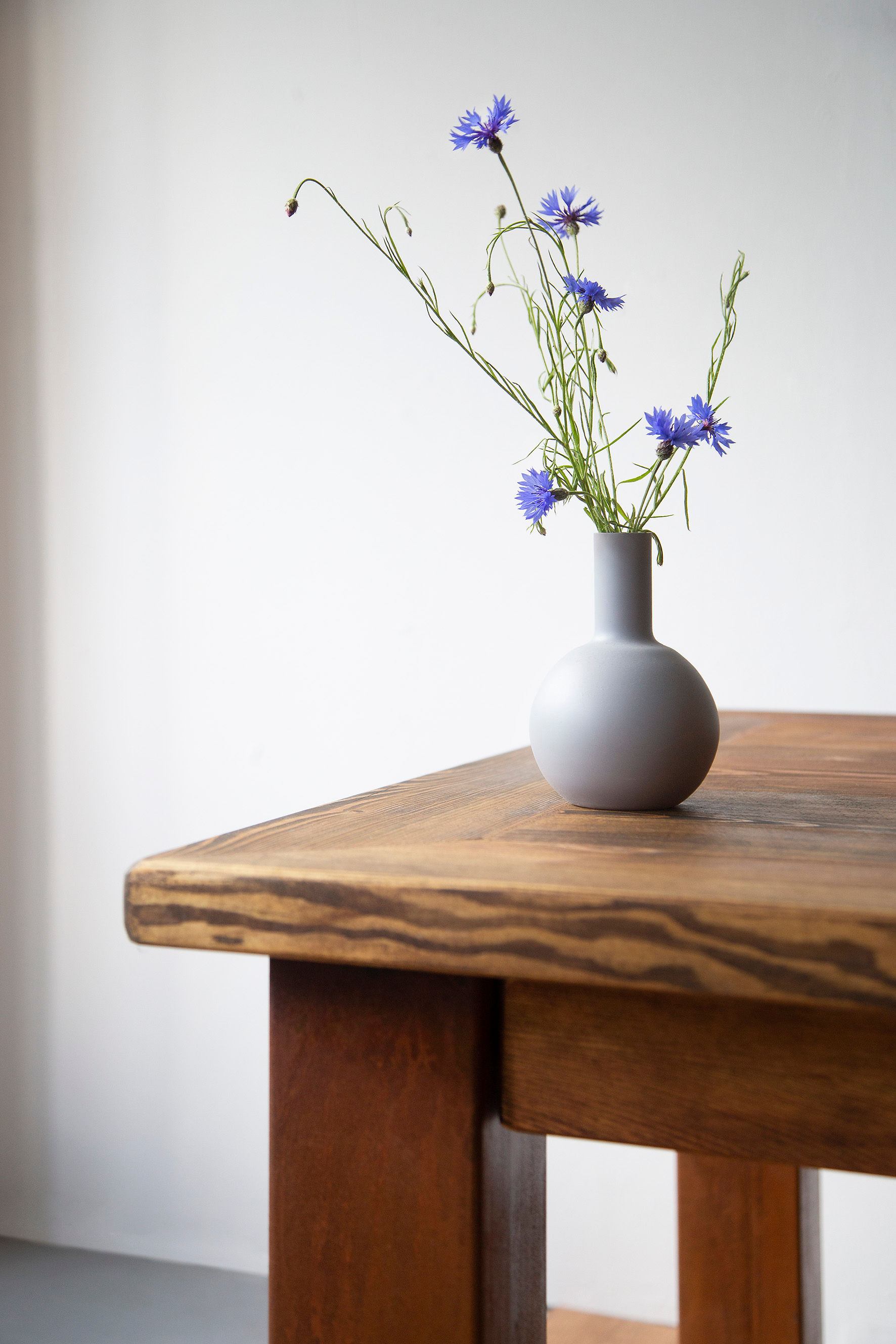 Tisch Arles-Susanne: Bauholz auf vier Rostbeinen, Industrie Design Tisch, Tafel, Große Tisch, VanFraai