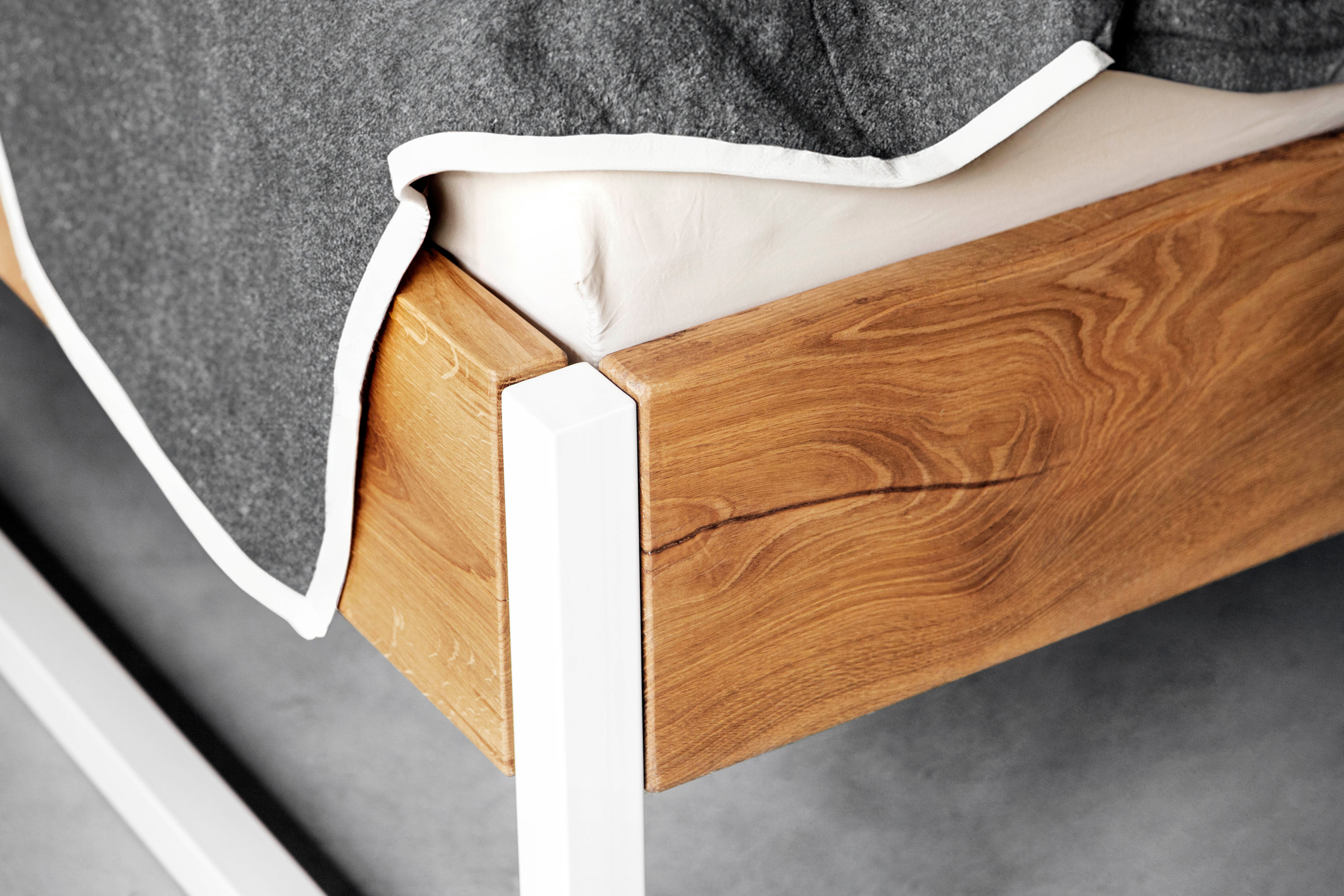 Bett Verdon Hoch – Eichenholz, Industriestil Bett Eiche Metall, Bett 180x200 Eiche Massivholz Vanfraai, modernes Bett