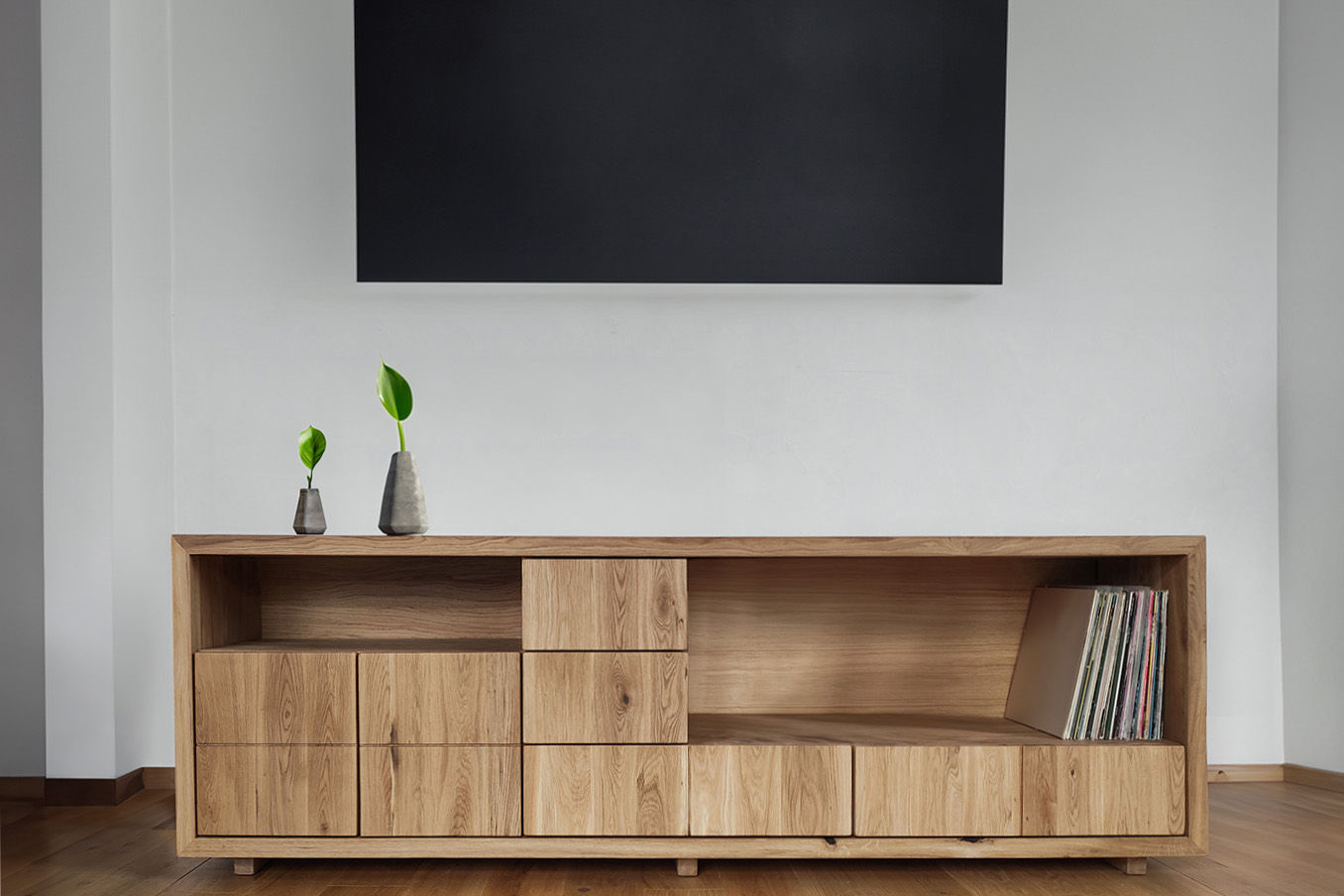 Massivholz-Kommode im Industrial Design mit Metallgestell, Eiche kommode design, Kommode mit Schubladen aus Holz, nach Maß